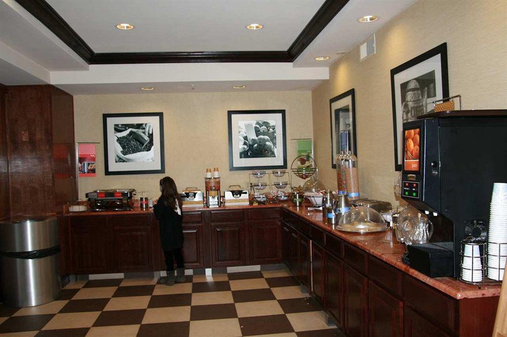 Hotel Hampton By Hilton Brattleboro Restauracja zdjęcie