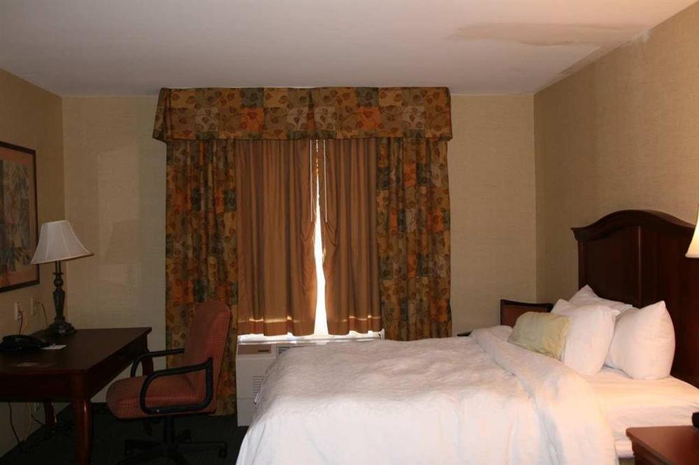 Hotel Hampton By Hilton Brattleboro Zewnętrze zdjęcie